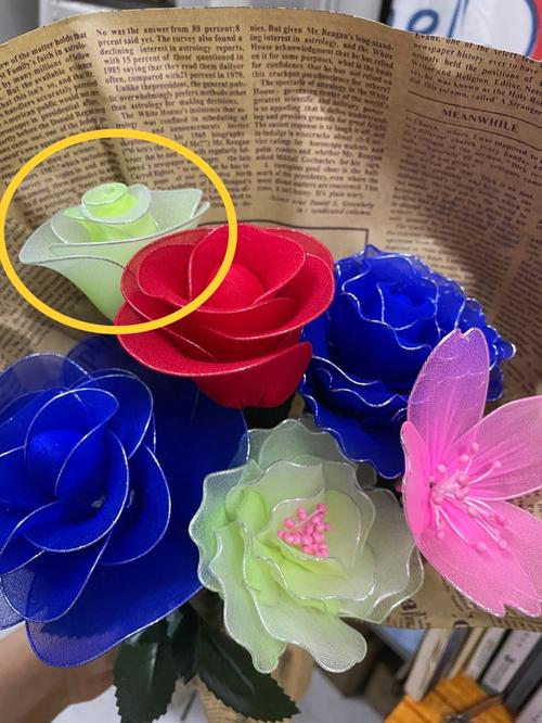 丝袜花制作教程-手工丝袜花怎么做