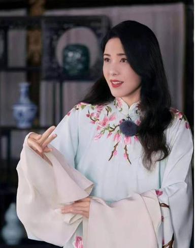 曾黎是戏曲什么角色的-演员曾黎是谁
