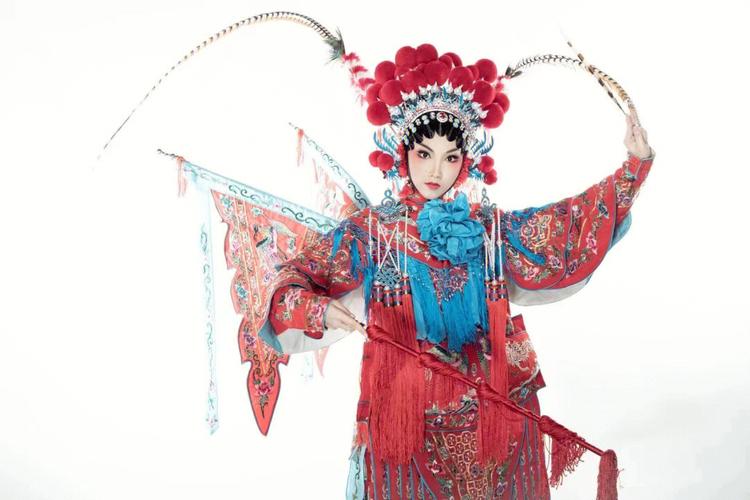 戏曲化妆禁忌是什么呢-戏曲化妆都用什么化妆品
