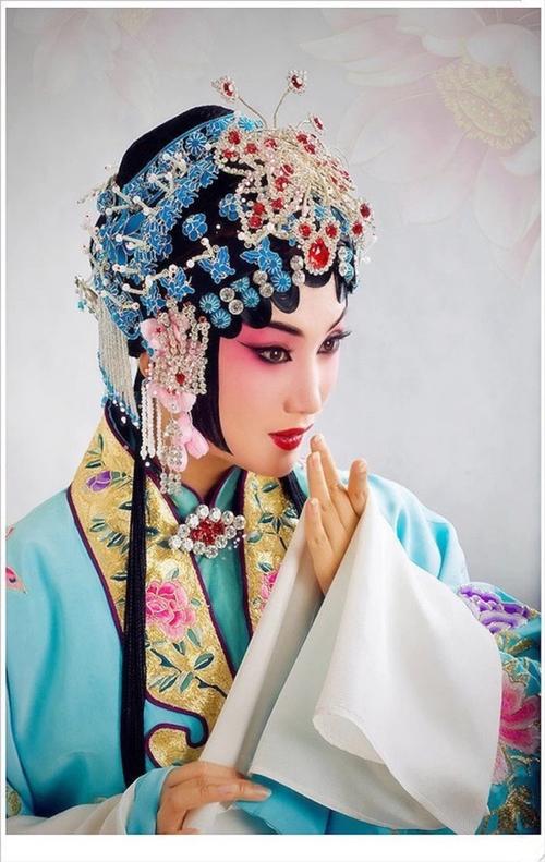 戏曲花旦变老旦是什么-花旦戏曲扮相图