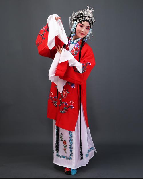 戏曲里的红色是什么-戏曲中黄色代表什么