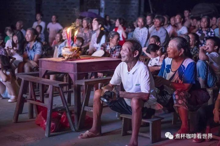 听戏曲的大爷叫什么-听戏 看戏